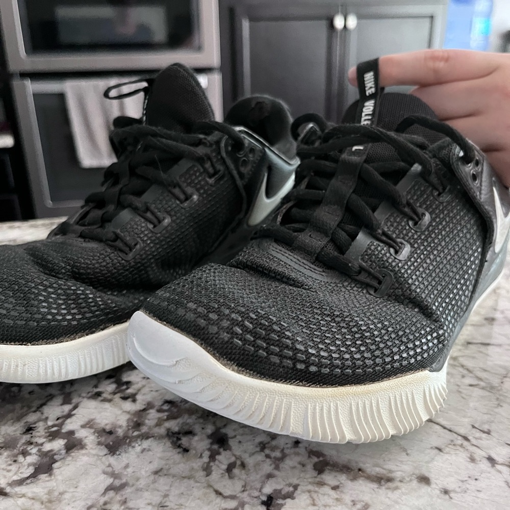 Nike volleyball shoes. Women’s size 9.